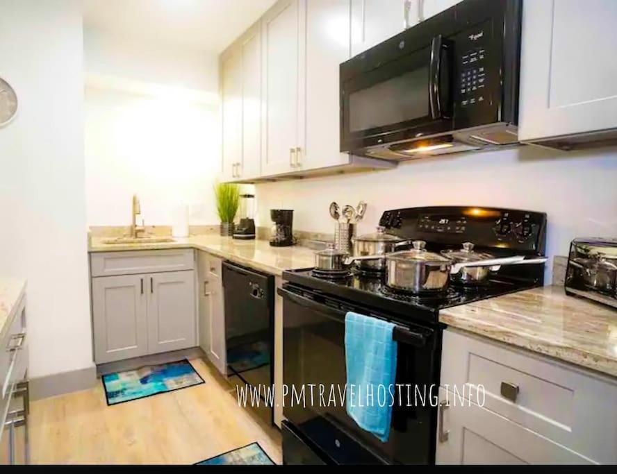 Modern Santorini Suite Houston Nrg Tmc Luxurious Walkable Екстериор снимка